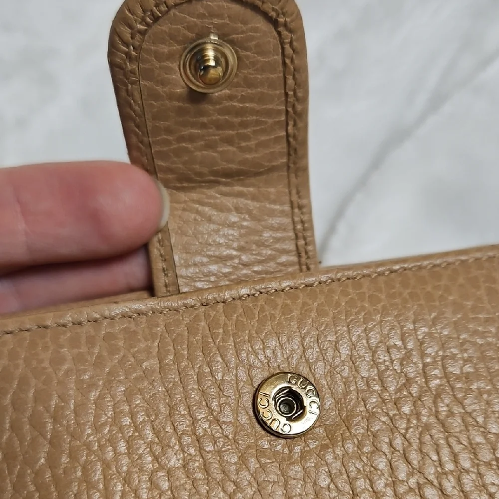Gucci Interlocking G Compact Wallet Tan Dollar Calfskin Leather - Picture 9 of 13